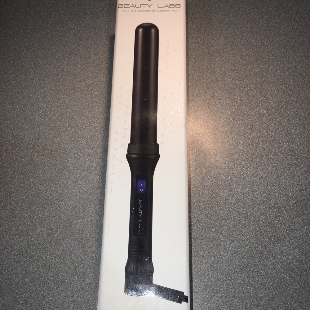 Beauty Labs Curling Wand 1 1/4 in Barrel